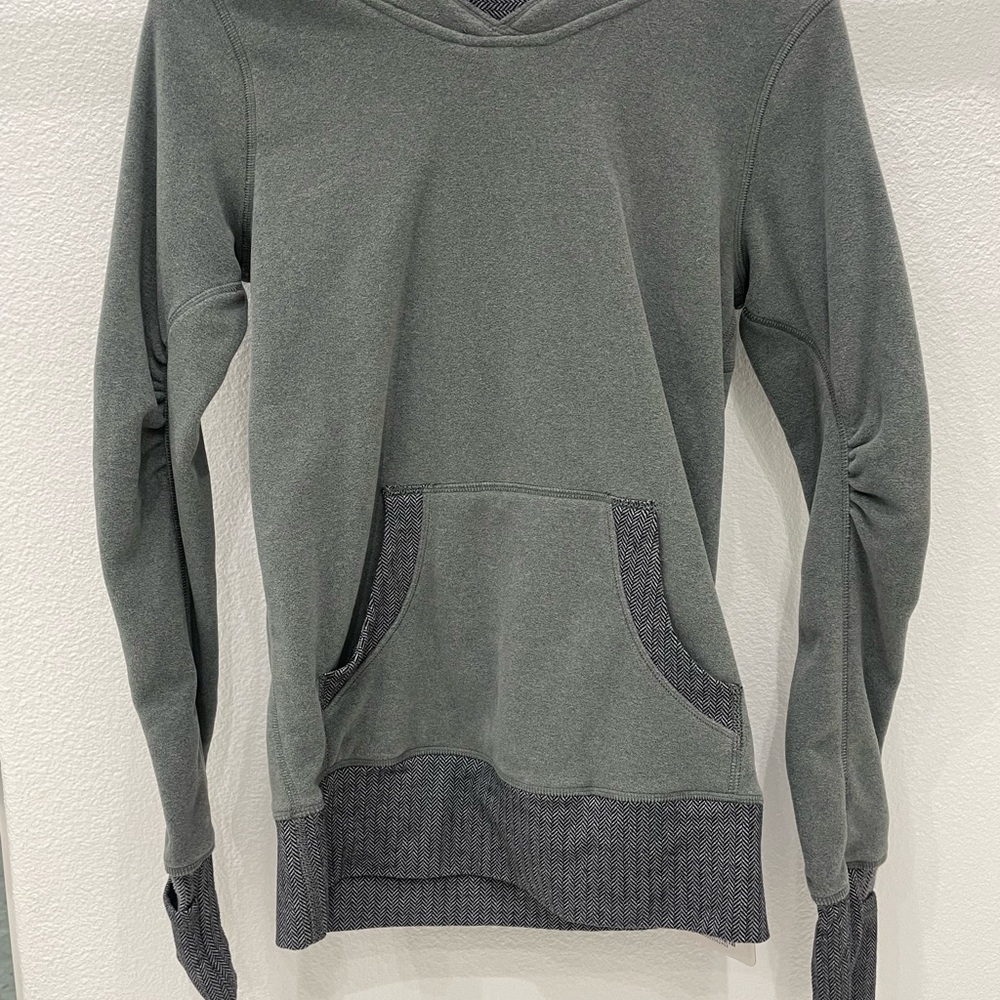 NWT! Ivivva Huddle Up Pullover Sweater - Gray / Herringbone - 12